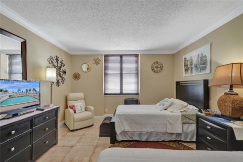Condominio en venta en Hollywood, Florida, 2 dormitorios, 130.06 m2 № 1812199 - foto 21