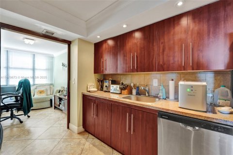 Condominio en venta en Hollywood, Florida, 2 dormitorios, 130.06 m2 № 1812199 - foto 29
