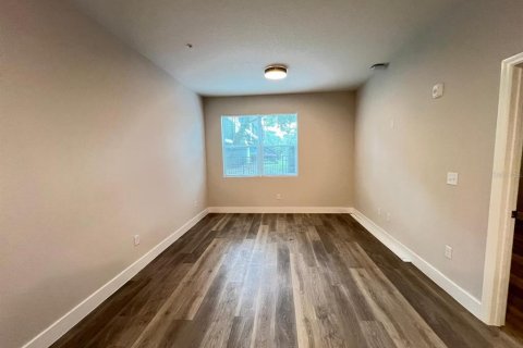 Condo in Orlando, Florida, 1 bedroom  № 2234662 - photo 4