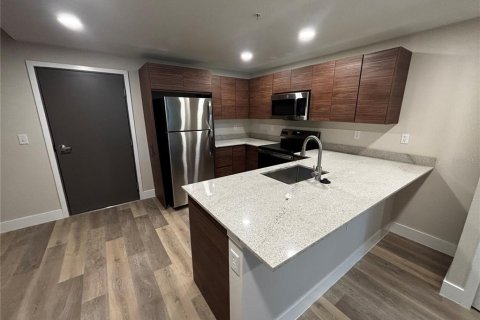 Condo in Orlando, Florida, 1 bedroom  № 2234662 - photo 17