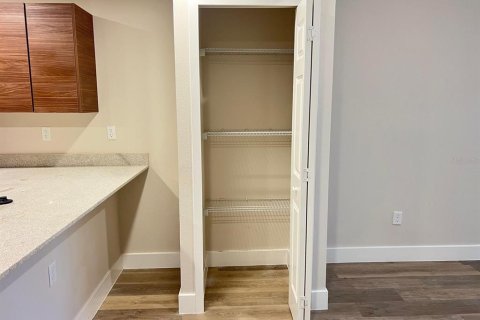 Condo in Orlando, Florida, 1 bedroom  № 2234662 - photo 15