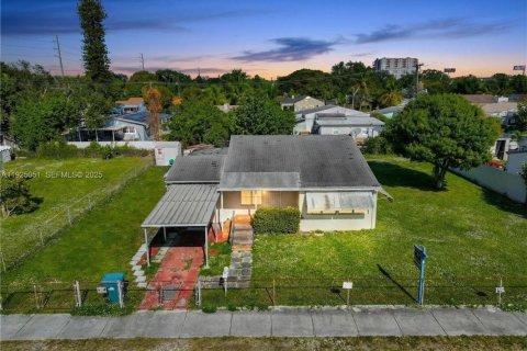 Купить виллу или дом в Майами, Флорида 2 спальни, 127.65м2, № 1987504 - фото 4