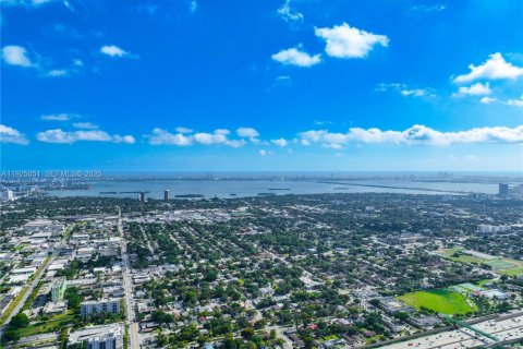 Купить виллу или дом в Майами, Флорида 2 спальни, 127.65м2, № 1987504 - фото 21