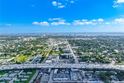 Купить виллу или дом в Майами, Флорида 2 спальни, 127.65м2, № 1987504 - фото 18