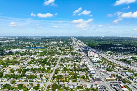 Купить виллу или дом в Майами, Флорида 2 спальни, 127.65м2, № 1987504 - фото 14