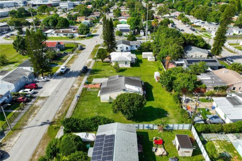 Купить виллу или дом в Майами, Флорида 2 спальни, 127.65м2, № 1987504 - фото 9