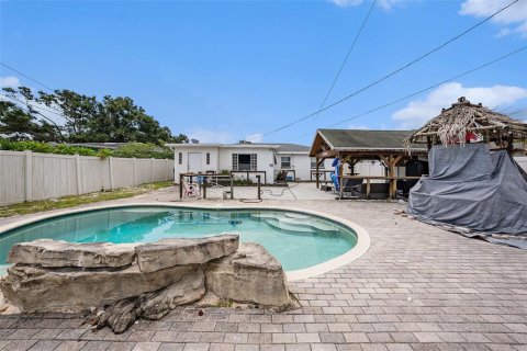 House in Saint Petersburg, Florida 2 bedrooms, 104.42 sq.m. № 1886822 - photo 21