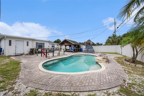 House in Saint Petersburg, Florida 2 bedrooms, 104.42 sq.m. № 1886822 - photo 20