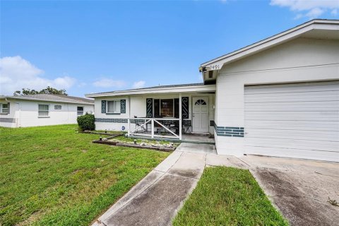 House in Saint Petersburg, Florida 2 bedrooms, 104.42 sq.m. № 1886822 - photo 4