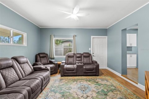 Casa en venta en Saint Petersburg, Florida, 3 dormitorios, 123.75 m2 № 2384062 - foto 8