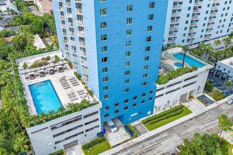 Condo in West Palm Beach, Florida, 1 bedroom  № 1049877 - photo 1