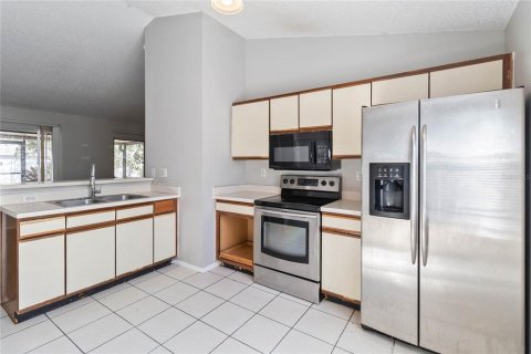 Villa ou maison à louer à Kissimmee, Floride: 3 chambres, 170.75 m2 № 2398886 - photo 6