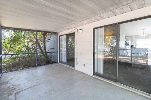 Villa ou maison à louer à Kissimmee, Floride: 3 chambres, 170.75 m2 № 2398886 - photo 17