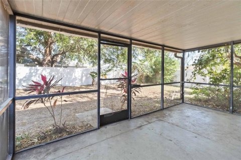 Villa ou maison à louer à Kissimmee, Floride: 3 chambres, 170.75 m2 № 2398886 - photo 18