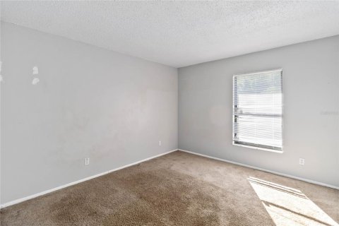 Villa ou maison à louer à Kissimmee, Floride: 3 chambres, 170.75 m2 № 2398886 - photo 11