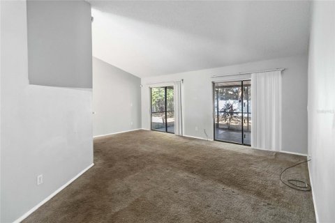 Villa ou maison à louer à Kissimmee, Floride: 3 chambres, 170.75 m2 № 2398886 - photo 4