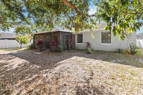 Villa ou maison à louer à Kissimmee, Floride: 3 chambres, 170.75 m2 № 2398886 - photo 21
