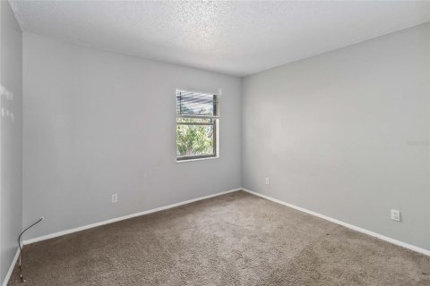 Villa ou maison à louer à Kissimmee, Floride: 3 chambres, 170.75 m2 № 2398886 - photo 13