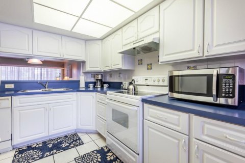 Condominio en alquiler en Lake Suzy, Florida, 3 dormitorios, 125.23 m2 № 242158 - foto 17