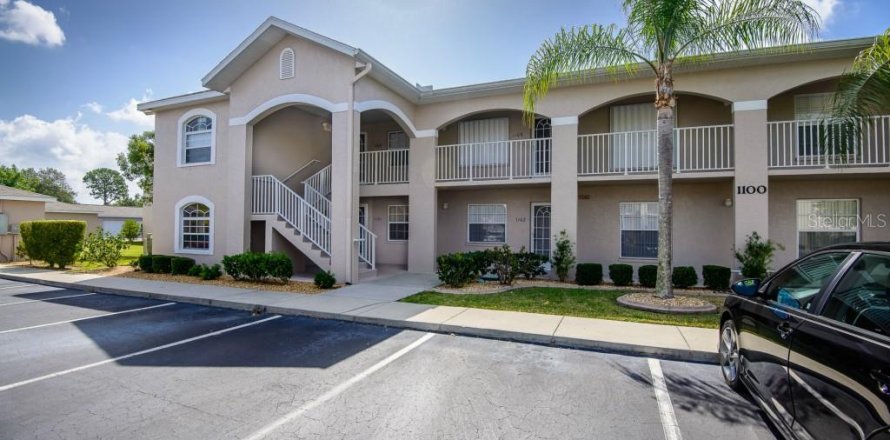 Condominio en Lake Suzy, Florida, 3 dormitorios № 242158