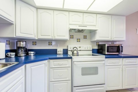 Condominio en alquiler en Lake Suzy, Florida, 3 dormitorios, 125.23 m2 № 242158 - foto 19