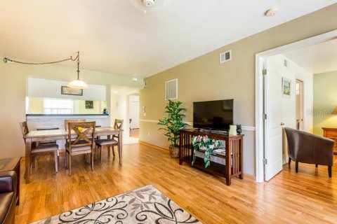 Condominio en alquiler en Lake Suzy, Florida, 3 dormitorios, 125.23 m2 № 242158 - foto 6