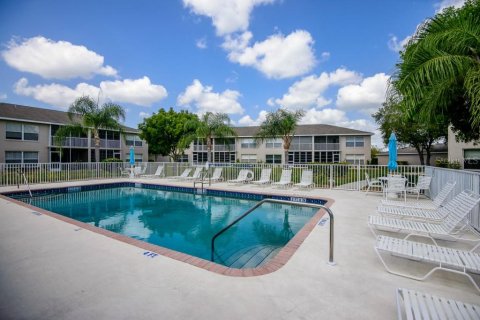 Condominio en alquiler en Lake Suzy, Florida, 3 dormitorios, 125.23 m2 № 242158 - foto 25