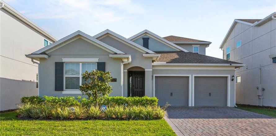 House in Orlando, Florida 4 bedrooms, 248.05 sq.m. № 1616302