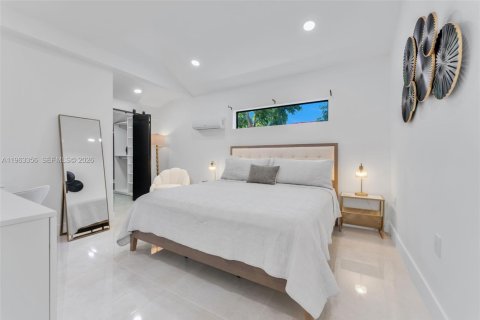 Villa ou maison à louer à Miami, Floride: 3 chambres, 142.88 m2 № 2025184 - photo 14