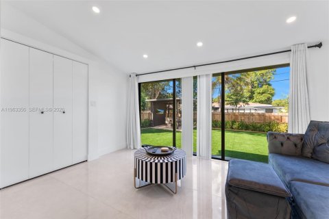 Villa ou maison à louer à Miami, Floride: 3 chambres, 142.88 m2 № 2025184 - photo 23