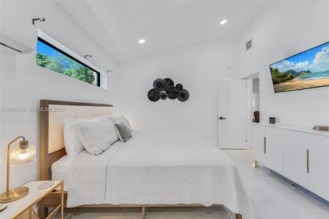 Villa ou maison à louer à Miami, Floride: 3 chambres, 142.88 m2 № 2025184 - photo 13