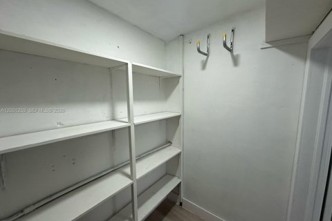 Villa ou maison à vendre à Miami Gardens, Floride: 4 chambres, 103.86 m2 № 2065234 - photo 6