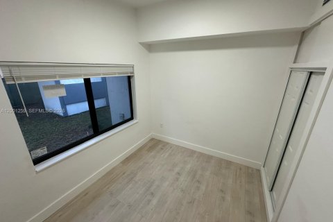 Villa ou maison à vendre à Miami Gardens, Floride: 4 chambres, 103.86 m2 № 2065234 - photo 14