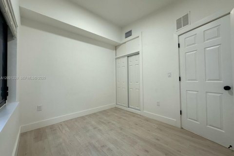 Villa ou maison à vendre à Miami Gardens, Floride: 4 chambres, 103.86 m2 № 2065234 - photo 13