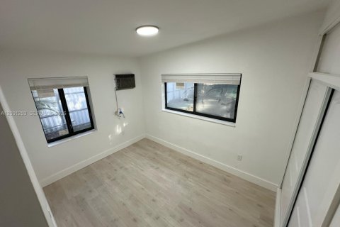 Villa ou maison à vendre à Miami Gardens, Floride: 4 chambres, 103.86 m2 № 2065234 - photo 11