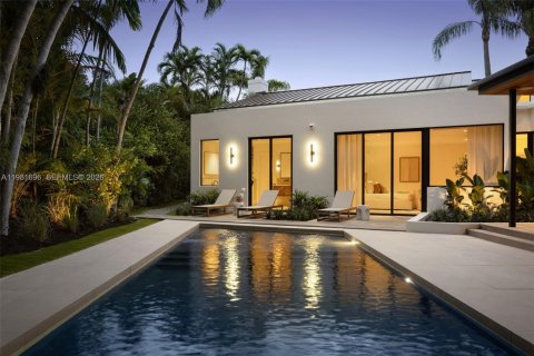 Villa ou maison à vendre à Miami, Floride: 6 chambres № 2248561 - photo 24