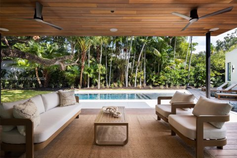 Villa ou maison à vendre à Miami, Floride: 6 chambres № 2248561 - photo 22