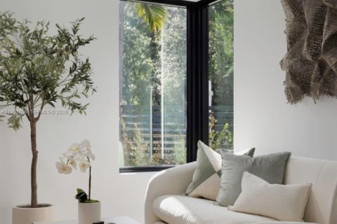 Villa ou maison à vendre à Miami, Floride: 6 chambres № 2248561 - photo 8