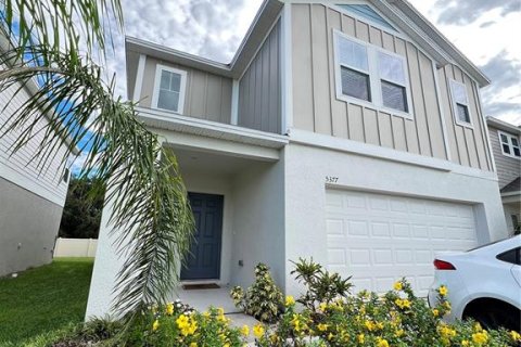 House in Haines City, Florida 5 bedrooms, 235.88 sq.m. № 2315131