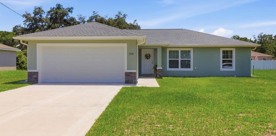 House in Dunnellon, Florida 3 bedrooms, 129.97 sq.m. № 2197838