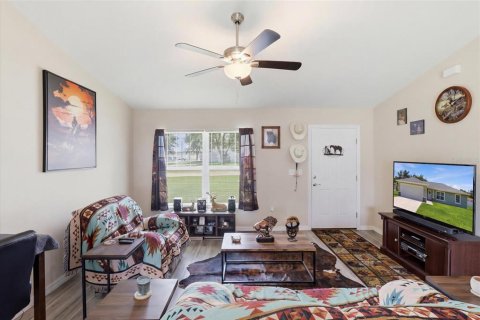 House in Dunnellon, Florida 3 bedrooms, 129.97 sq.m. № 2197838 - photo 7