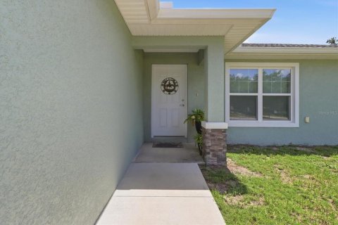 House in Dunnellon, Florida 3 bedrooms, 129.97 sq.m. № 2197838 - photo 2