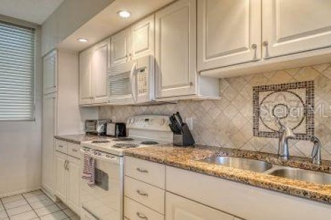 Copropriété à louer à Longboat Key, Floride: 2 chambres, 129.32 m2 № 1105107 - photo 7
