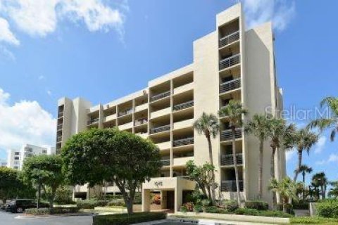 Copropriété à louer à Longboat Key, Floride: 2 chambres, 129.32 m2 № 1105107 - photo 1