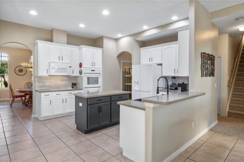House in Groveland, Florida 5 bedrooms, 379.88 sq.m. № 1574418 - photo 9