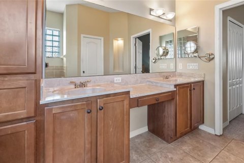 House in Groveland, Florida 5 bedrooms, 379.88 sq.m. № 1574418 - photo 21