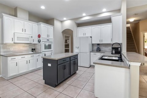 House in Groveland, Florida 5 bedrooms, 379.88 sq.m. № 1574418 - photo 10