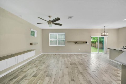 Villa ou maison à vendre à Tampa, Floride: 4 chambres, 174.66 m2 № 1905850 - photo 8