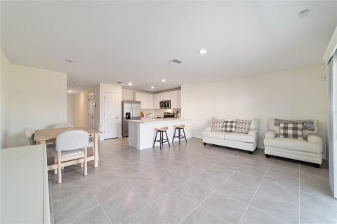Townhouse in Ocala, Florida 3 bedrooms, 135.45 sq.m. № 1577239 - photo 8