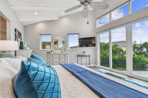 House in Redington Beach, Florida 3 bedrooms, 285.4 sq.m. № 1784411 - photo 22